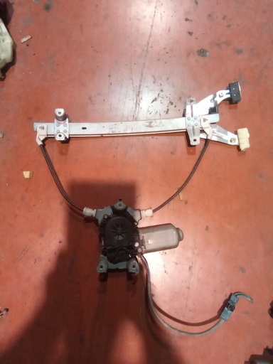 Elevalunas trasero izquierdo Nissan primera '00