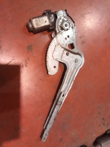 Elevalunas trasero izquierdo Nissan almera '03