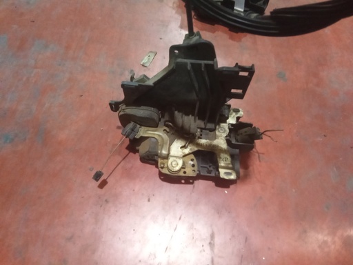 Cerradura delantera derecha 3p seat arosa '98