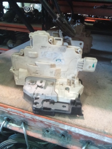 [1P0839016] Cerradura trasera derecha seat león '07