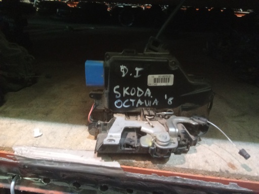 [3d1837015] Cerradura delantera izquierda skoda Octavia '08