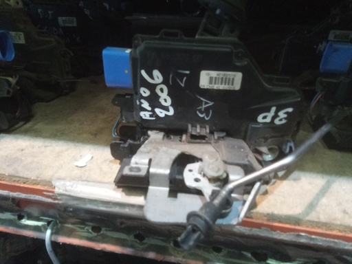 [4e1837015] Cerradura delantera izquierda 3p audi a3 '06