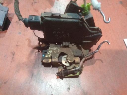 [4b0839015b] Cerradura trasera izquierda audi a6 '01