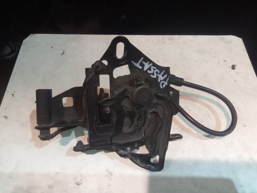 Cerradura capo Wolkswagen Passat '02