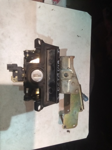 [1u6827565j] Cerradura maletero skoda Octavia '00