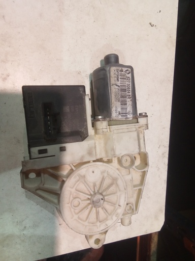 [827306548R] Motor elevalunas trasero derecho Renault megane III '10