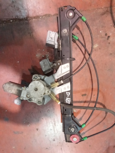 Elevalunas delantero izquierdo saab 9-3 '05