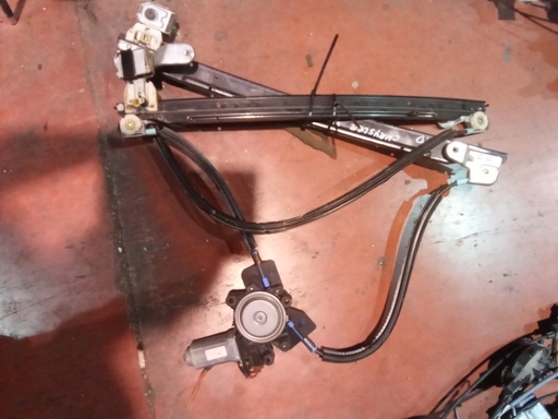 Elevalunas delantero derecho Chrysler Voyager '04