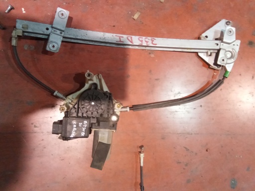 Elevalunas delantero izquierdo Mitsubishi carisma '97