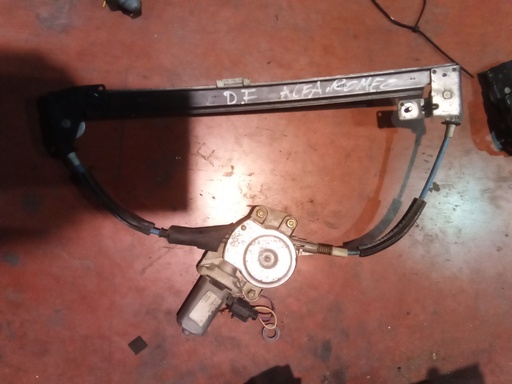 Elevalunas delantero izquierdo alfa Romeo 147 '03