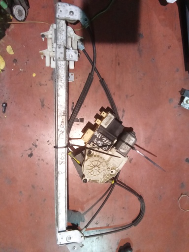 Elevalunas delantero izquierdo Peugeot 807 '02