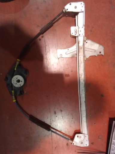 Elevalunas delantero izquierdo Peugeot 307 '01