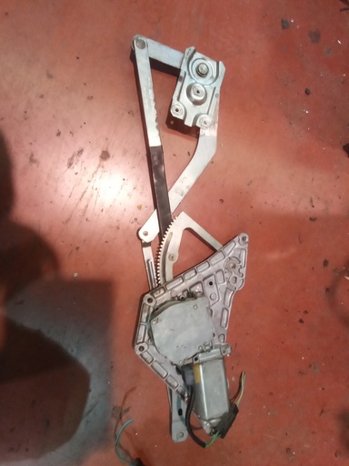 [86ABA23200BB] Elevalunas delantero derecho Ford Orión '87