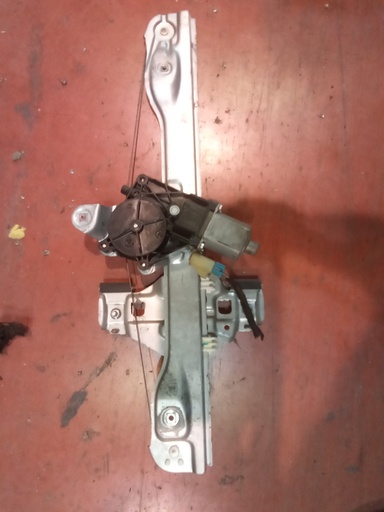 Elevalunas trasero derecho Chevrolet Orlando '10