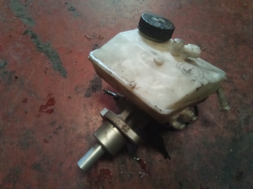 Bomba de freno Peugeot 206 2.0hdi '03