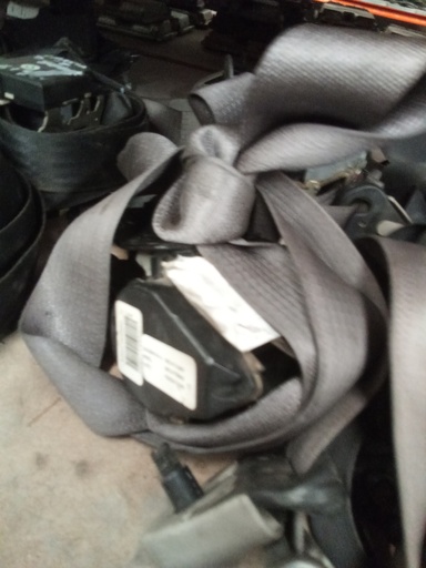 Cinturon delantero izquierdo chrysler pt cruiser '01