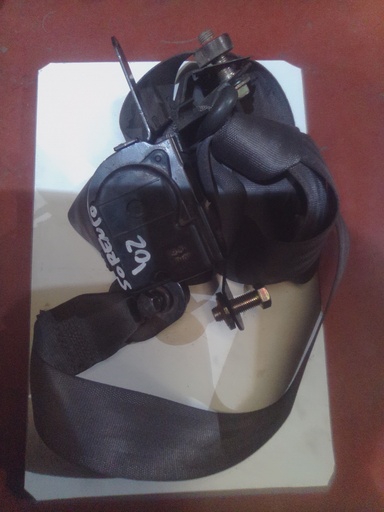 Cinturon delantero derecho kia sorento '02