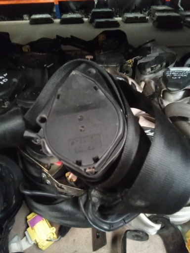 Cinturon trasero izquierdo 3p volkswagen polo '04