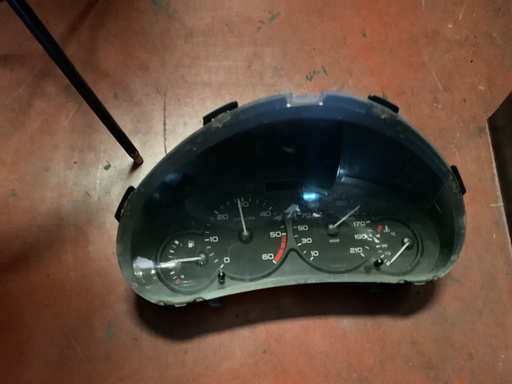 [9645096080] Peugeot 206 año 2001